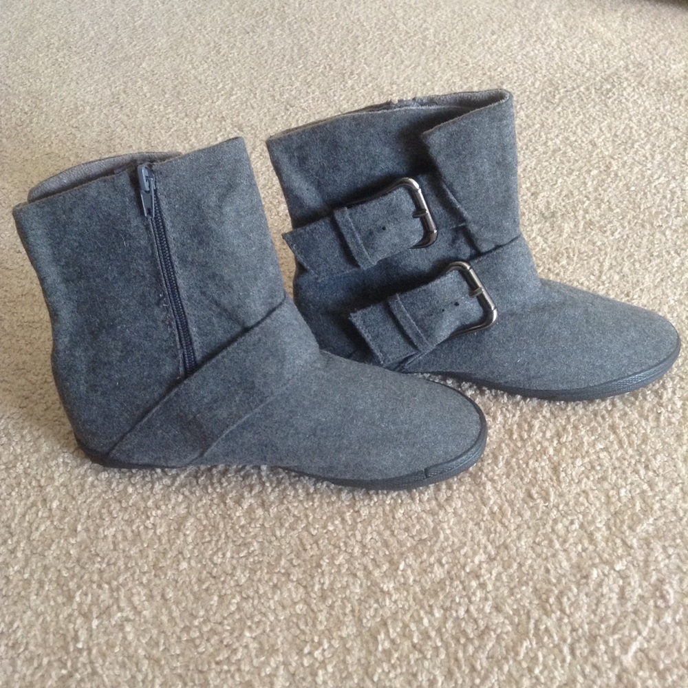 New Grey Belt Buckle Ankle Boots